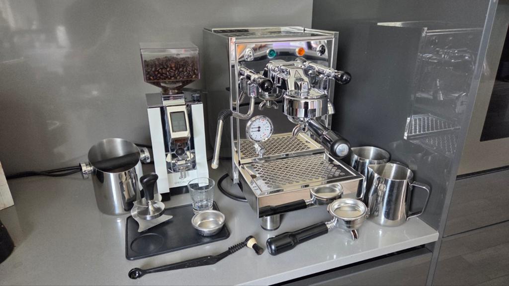 Bezzera bz10 espressomachine + Eureka Mignon Specialita, Witgoed en Apparatuur, Koffiezetapparaten, Espresso apparaat, Ophalen
