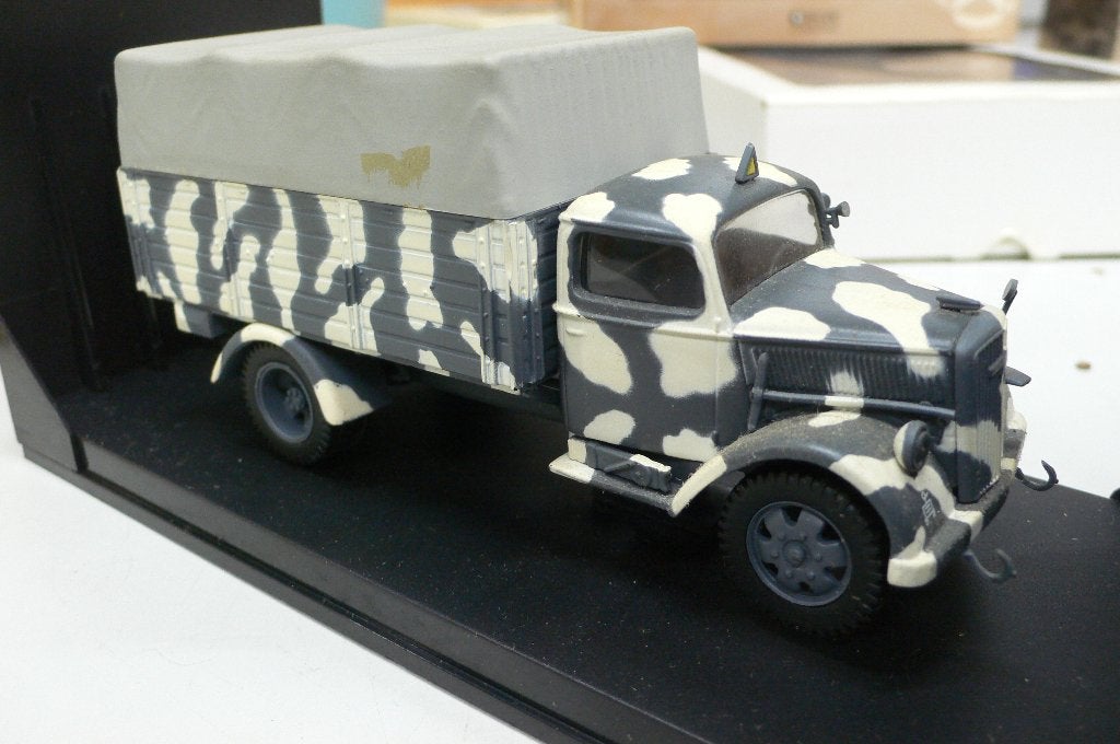 opel blitz whermacht - 1943- victoria models  1/43, Verzenden, Zo goed als nieuw, Bus of Vrachtwagen, Overige merken