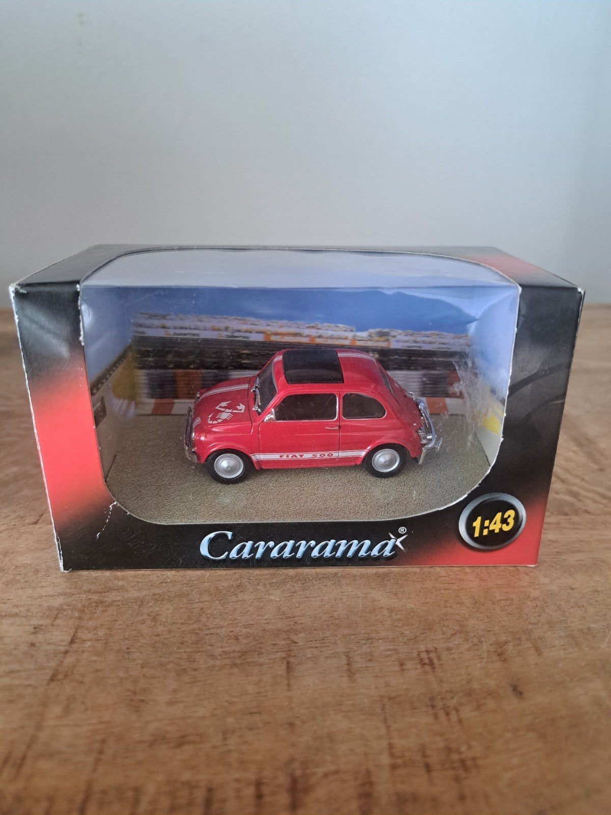 Hongwell model fiat 500, Hobby en Vrije tijd, Modelauto's | 1:43, Overige merken, Auto, Ophalen of Verzenden, Zo goed als nieuw