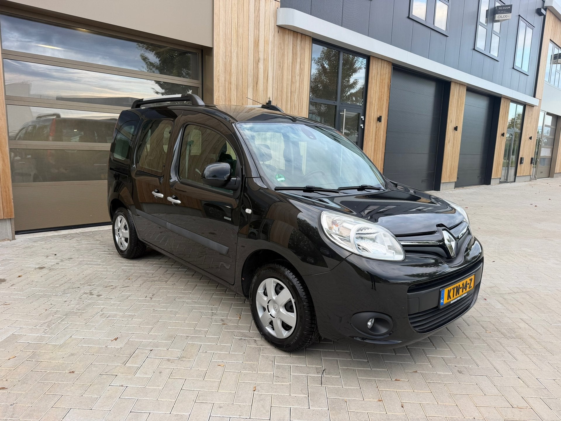 Renault Kangoo Family 1.2 TCe Limited Start&Stop|5DRS|Clima|, Auto's, Voorwielaandrijving, Stof, Gebruikt, Zwart