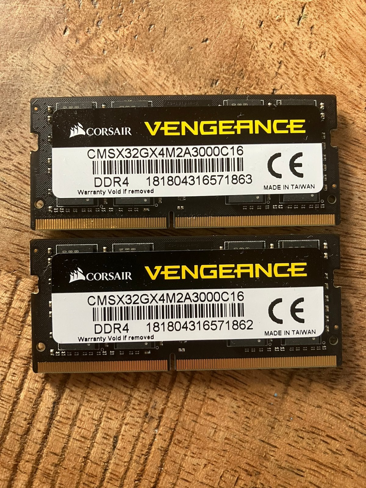 Corsair Vengeance 32GB (2x16GB) DDR4 3000MHz CL16 Laptop RAM, Ophalen, 32 GB, DDR4, Zo goed als nieuw