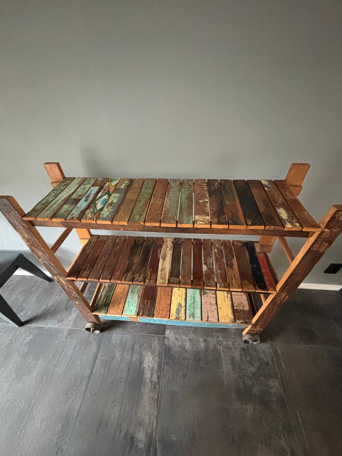 Uniek gerecycled houten rek met 3 planken op wielen, Ophalen, Gebruikt