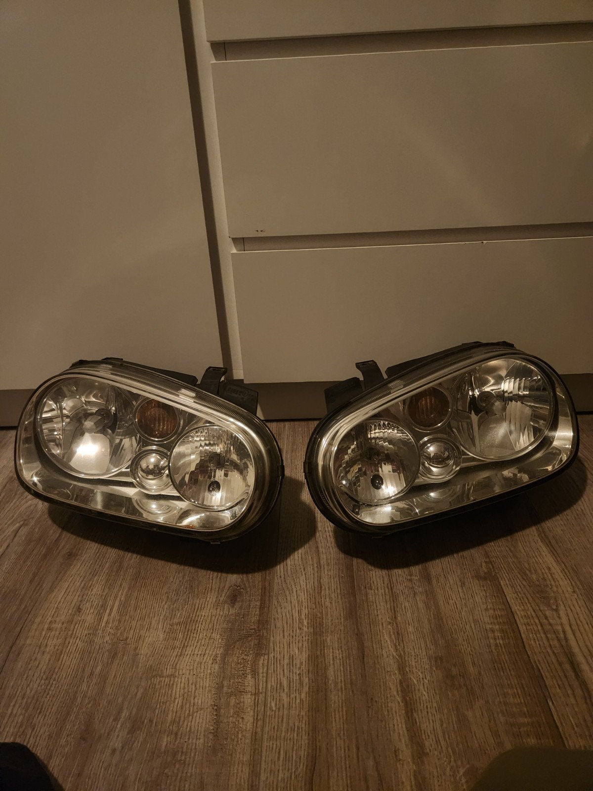 Hella Koplampen Set VW Golf 4 / Golf 3 Cabrio met Mistlicht, Auto-onderdelen, Ophalen of Verzenden, Gebruikt, Volkswagen