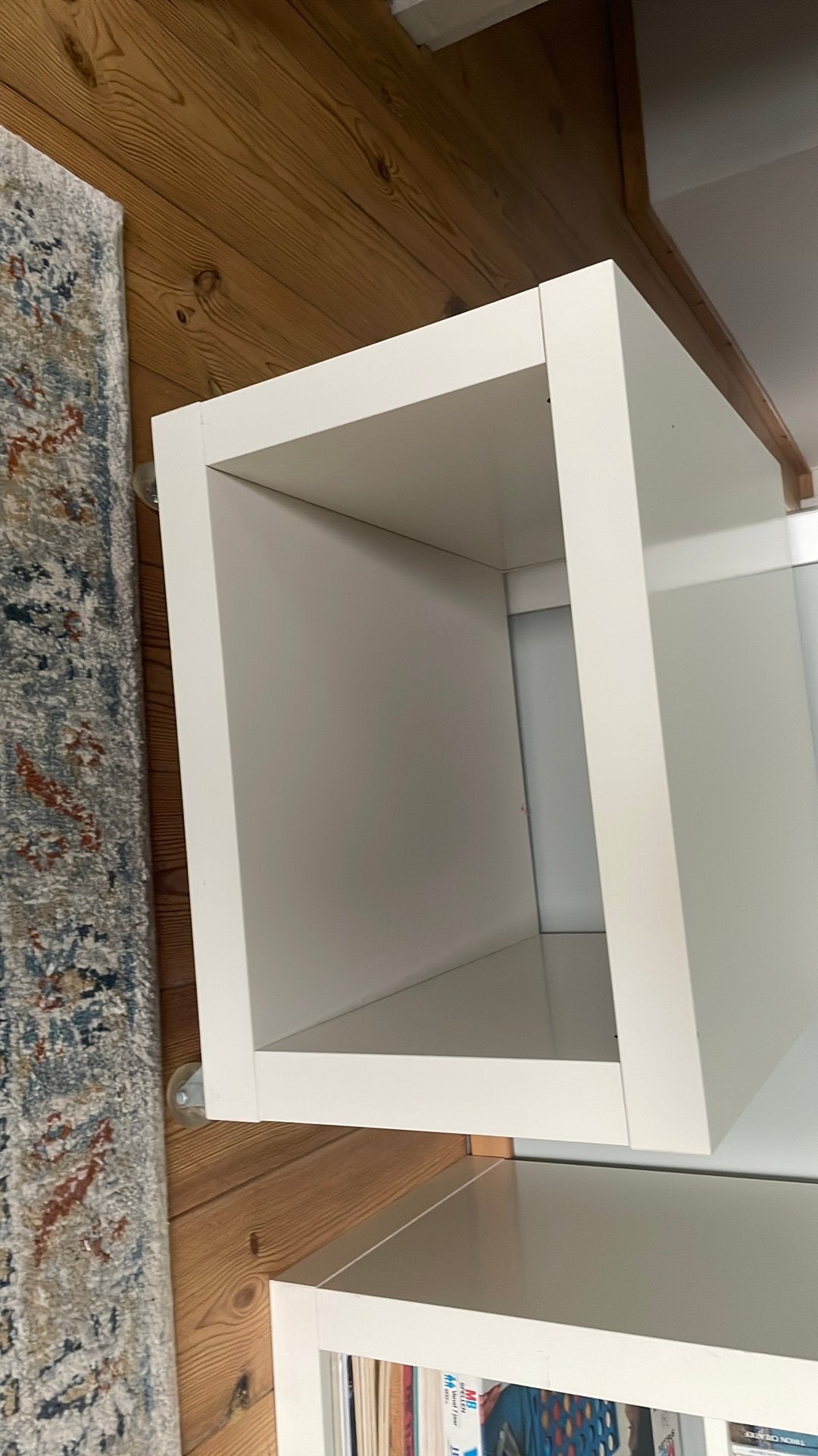 Gratis ophalen wit kastje op wieltjes, Ophalen, 50 tot 100 cm, Zo goed als nieuw, Minder dan 100 cm