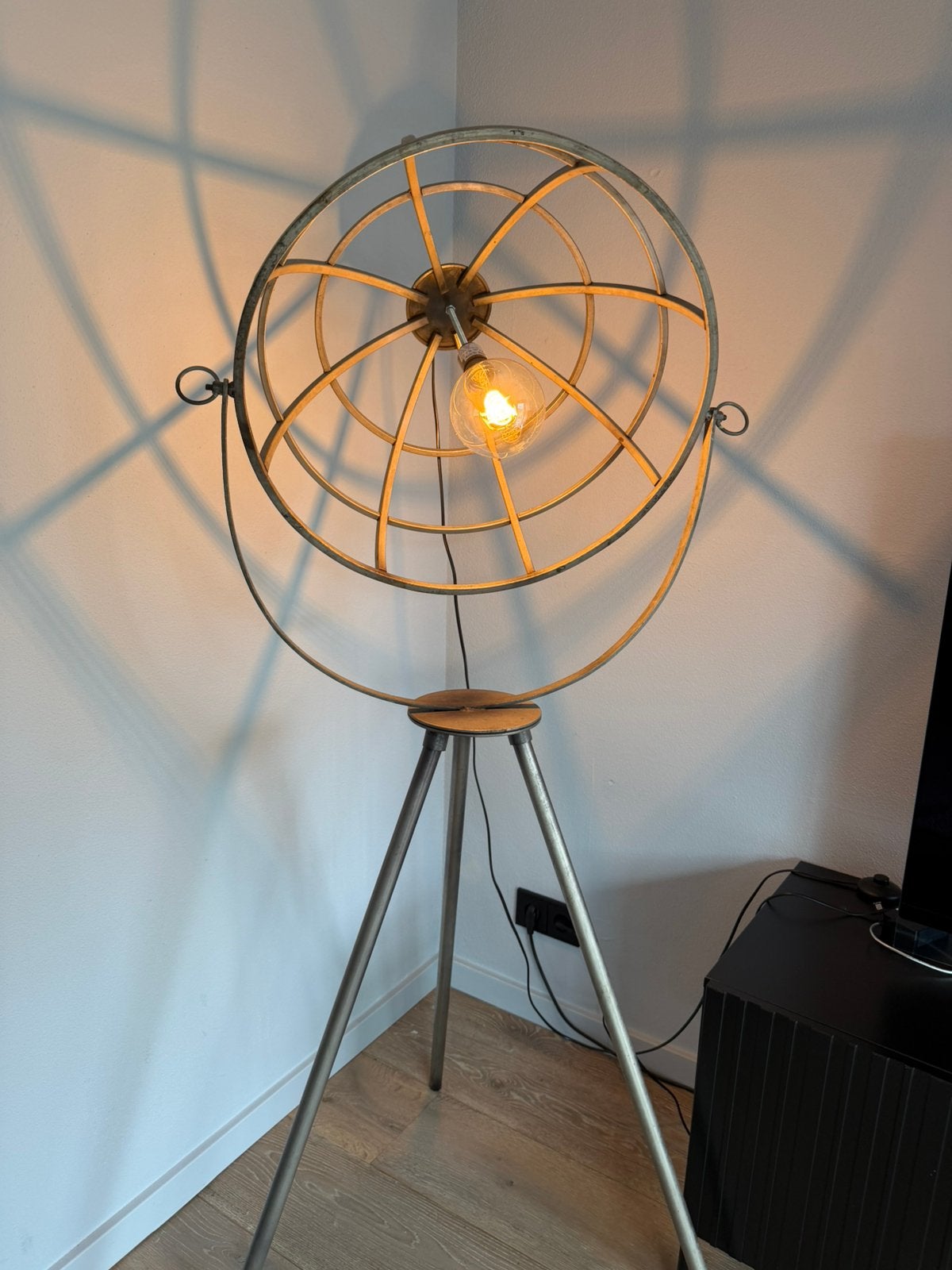 Industriele lamp, Huis en Inrichting, Lampen | Vloerlampen, Ophalen, Zo goed als nieuw, 150 tot 200 cm