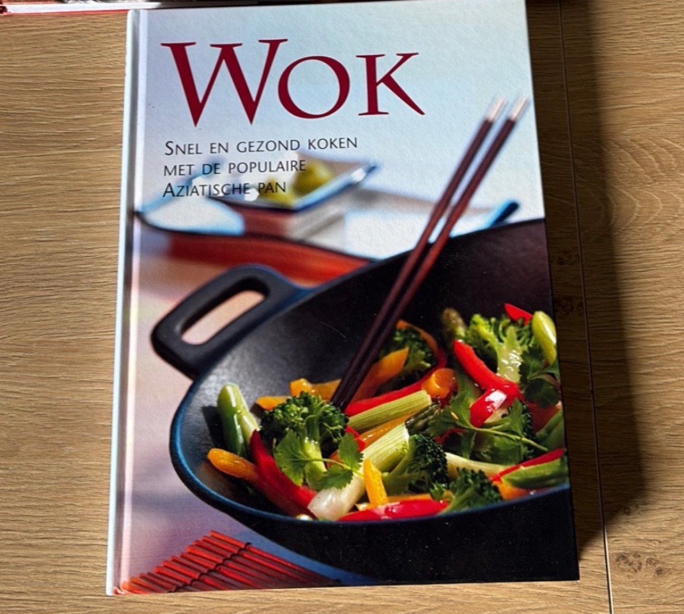 Aziatische wok kookboek NIEUW!!, Ophalen of Verzenden, Nieuw