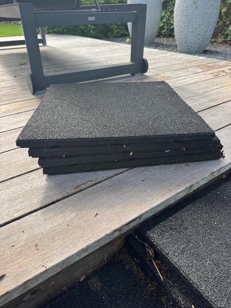 16 Rubberen tegels voor buiten - 50x50 cm, Tuin en Terras, Tegels en Klinkers, Gebruikt, Overige typen, Rubber, Ophalen of Verzenden