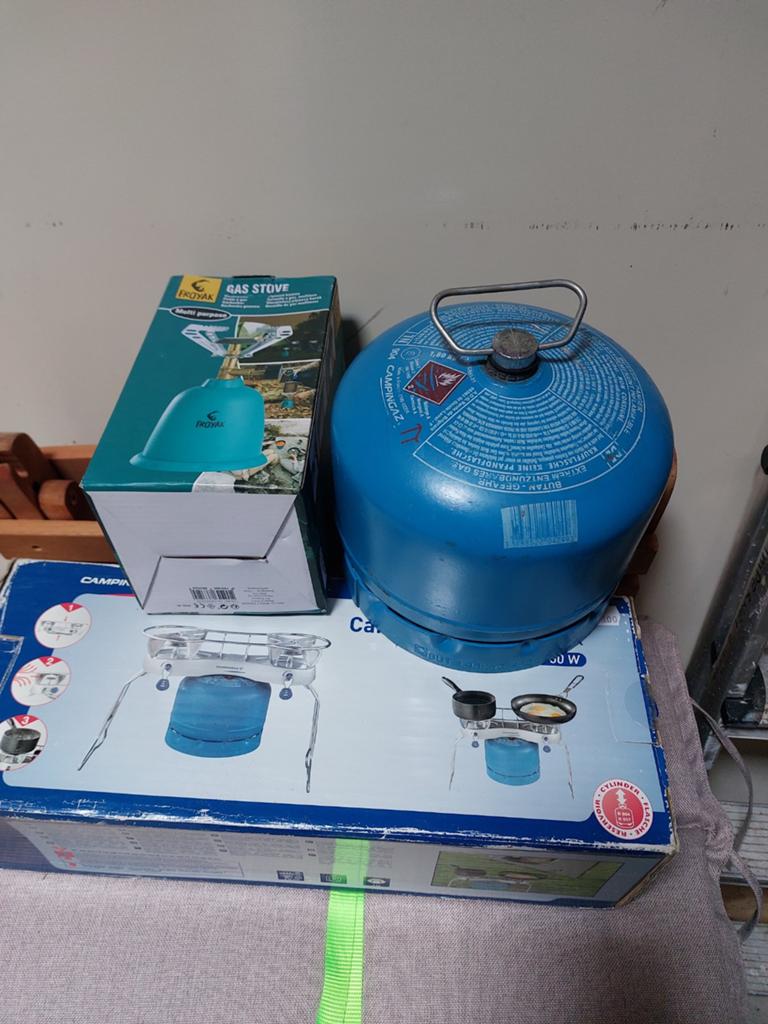 Camping kookset: 2-pits met gasfles + gratis 1-pits kookset, Caravans en Kamperen, Kampeeraccessoires, Ophalen