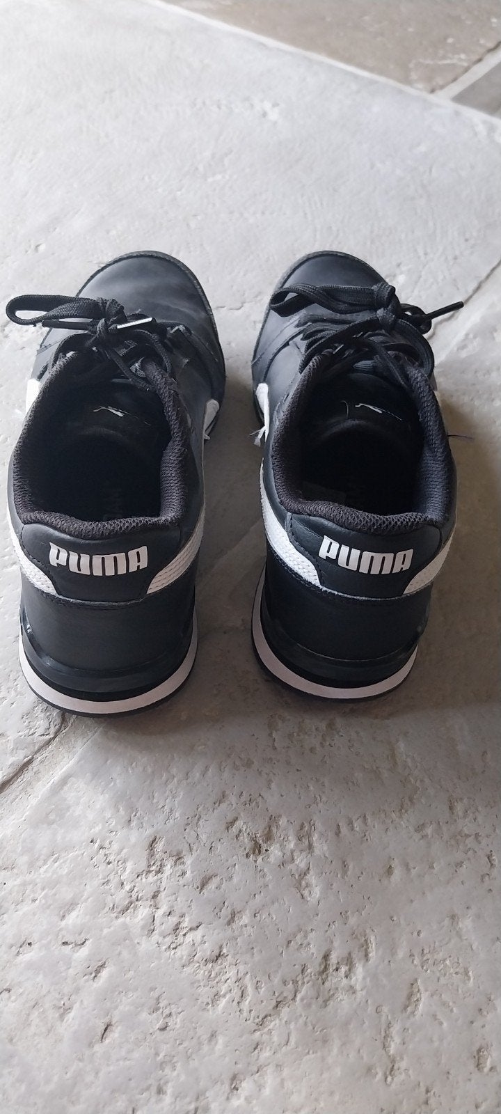 Puma sneakers zwart wit - Maat 44, Kleding | Heren, Puma, Zwart, Ophalen of Verzenden, Sneakers of Gympen