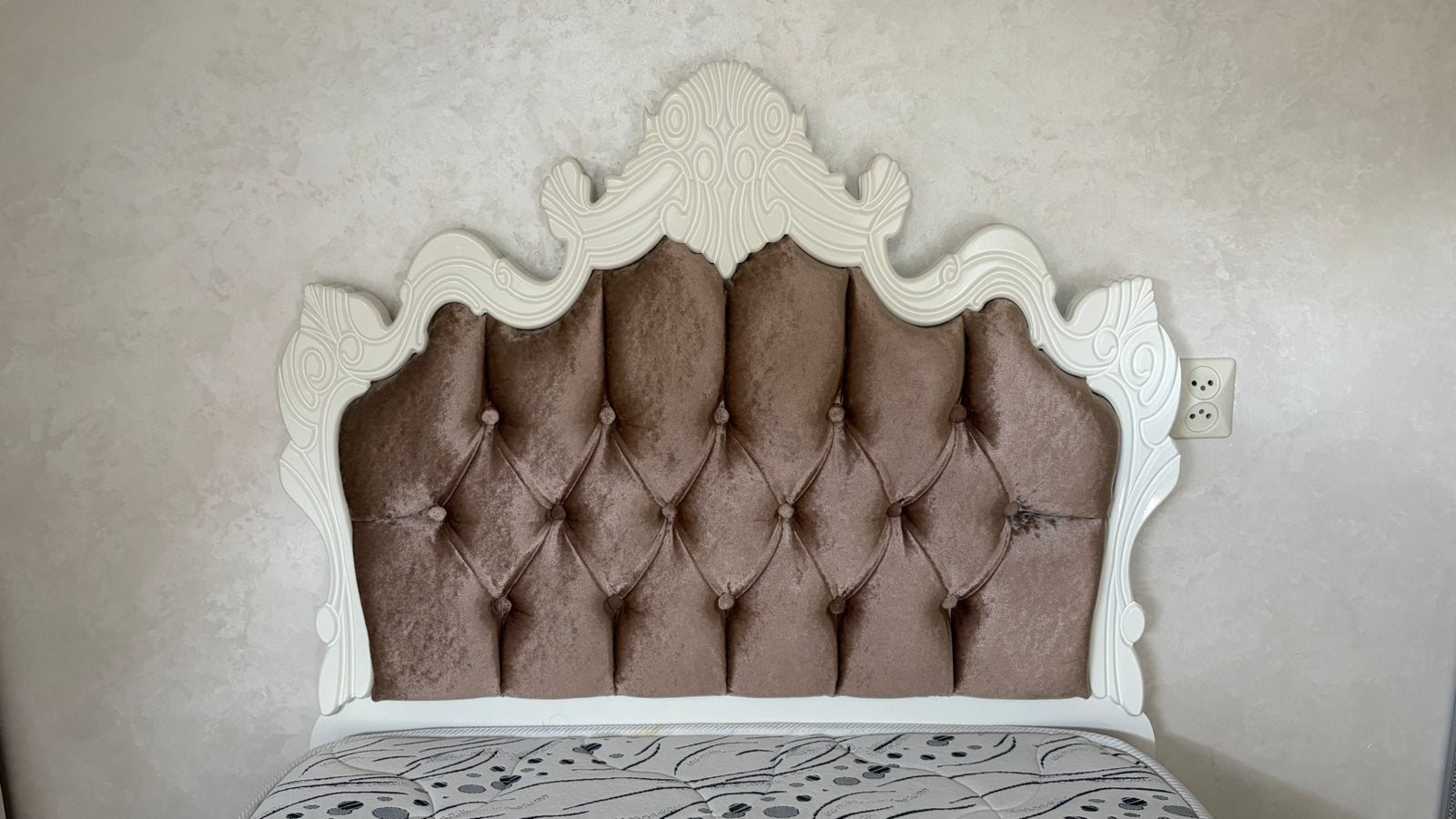 2x Velours bedden met opbergruimte, Ophalen of Verzenden, Zo goed als nieuw, Overige maten, Stof