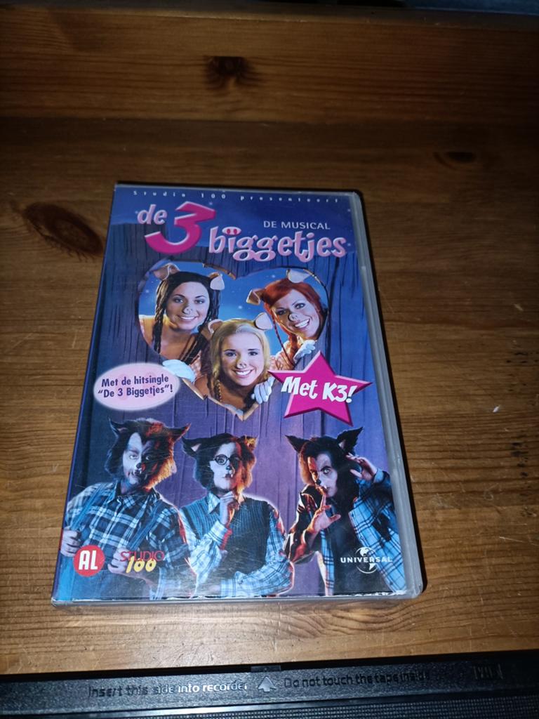 K3 en de 3 biggetjes vhs videoband Originals, Cd's en Dvd's, Alle leeftijden, Ophalen of Verzenden, Zo goed als nieuw, Kinderprogramma's en -films