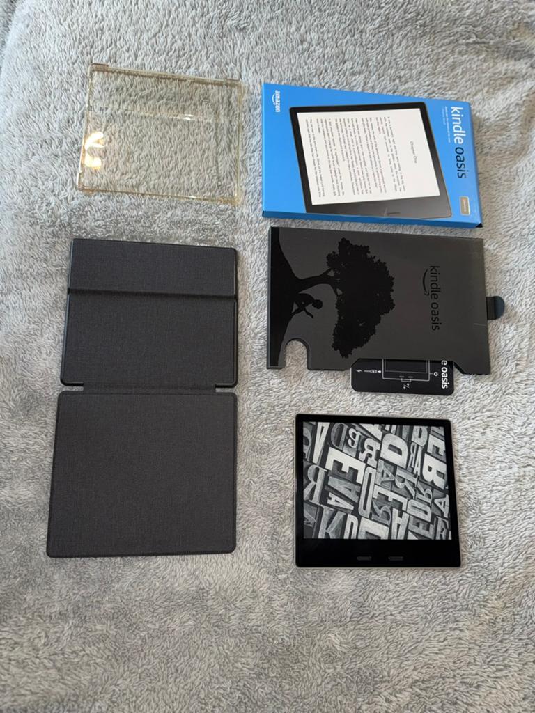 Kindle Oasis 10th Gen 32GB – Like New ADS Free Version, Ophalen of Verzenden, Zo goed als nieuw, 16 GB of meer, Touchscreen
