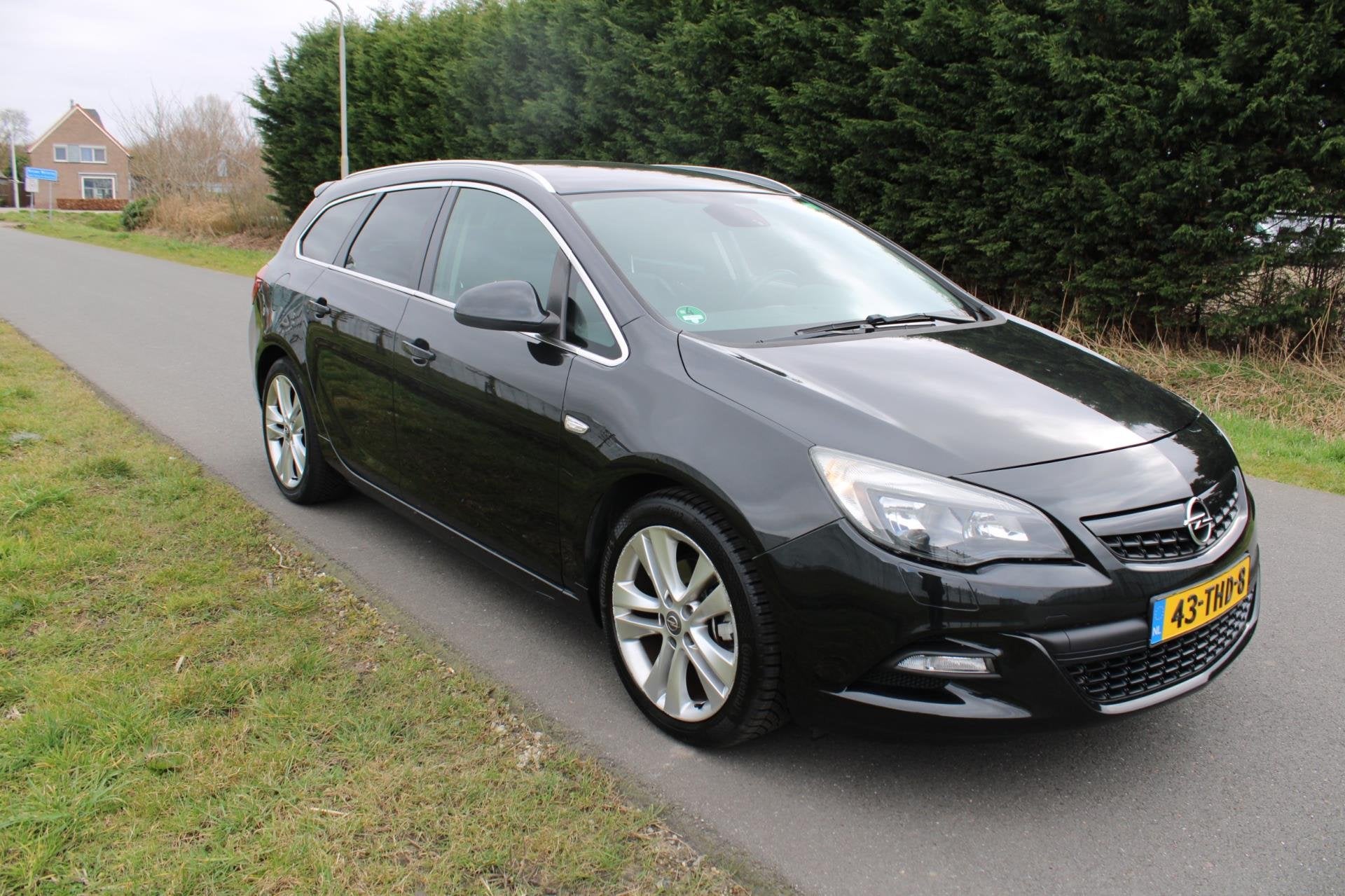 Opel Astra Sports Tourer 1.6 Turbo Sport, Voorwielaandrijving, Euro 5, 730 kg, Gebruikt