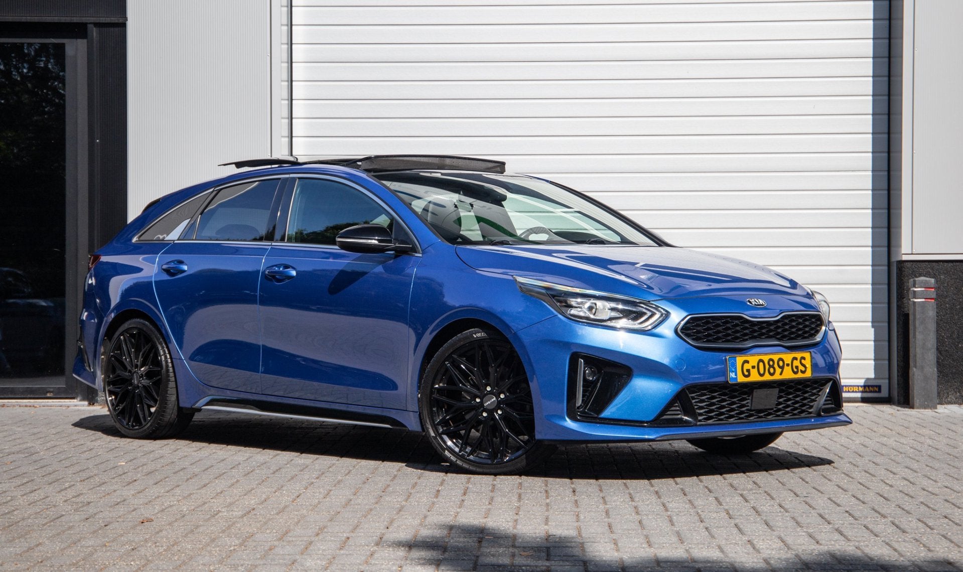 Kia ProCeed 1.4 T-GDI GT-PlusLine / Pano / Carplay / Winters, Auto's, 4 cilinders, Blauw, Origineel Nederlands, 600 kg