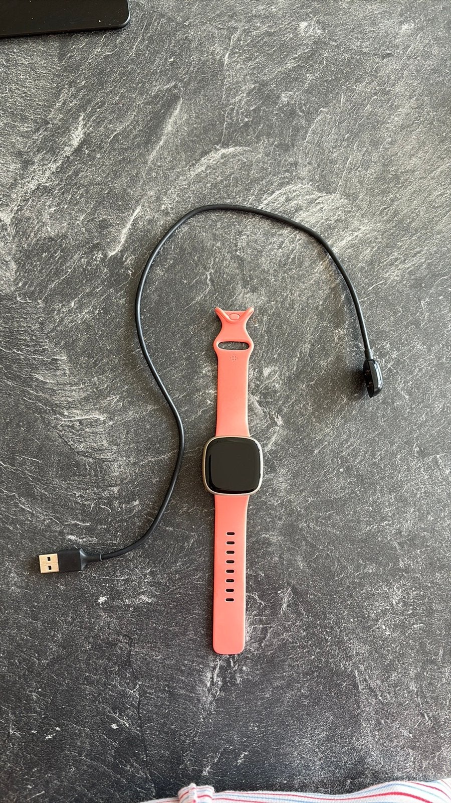 Fitbit Versa 3, Ophalen, Zo goed als nieuw, Hoogte, Waterdicht