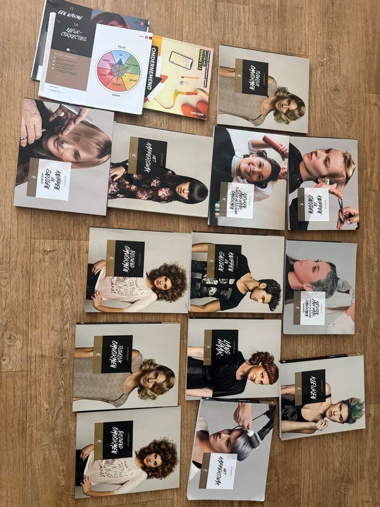 Uitgebreide set kappers leerboeken en werkboeken, Boeken, Ophalen, Gelezen, MBO
