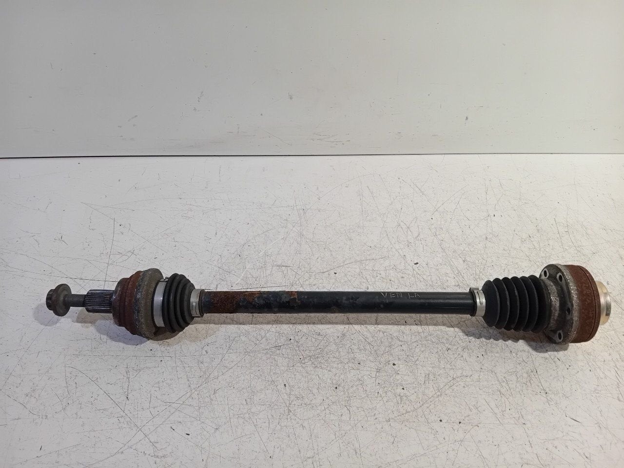 Aandrijfas links achter Audi S3, Auto-onderdelen, Onderdelen@venauto.nl, Van der Ven Autorecycling B.V., Gebruikt, Ettenseweg 76, 4706 PB Roosendaal, The Netherlands