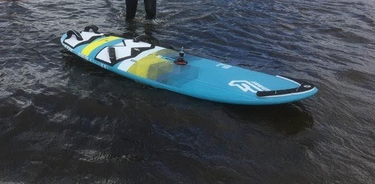 Fanatic Gecko Foil 133L + Flow Foil H9 Windfoil  (+ tas/vin), Ophalen, Minder dan 250 cm, Fanatic, Zo goed als nieuw