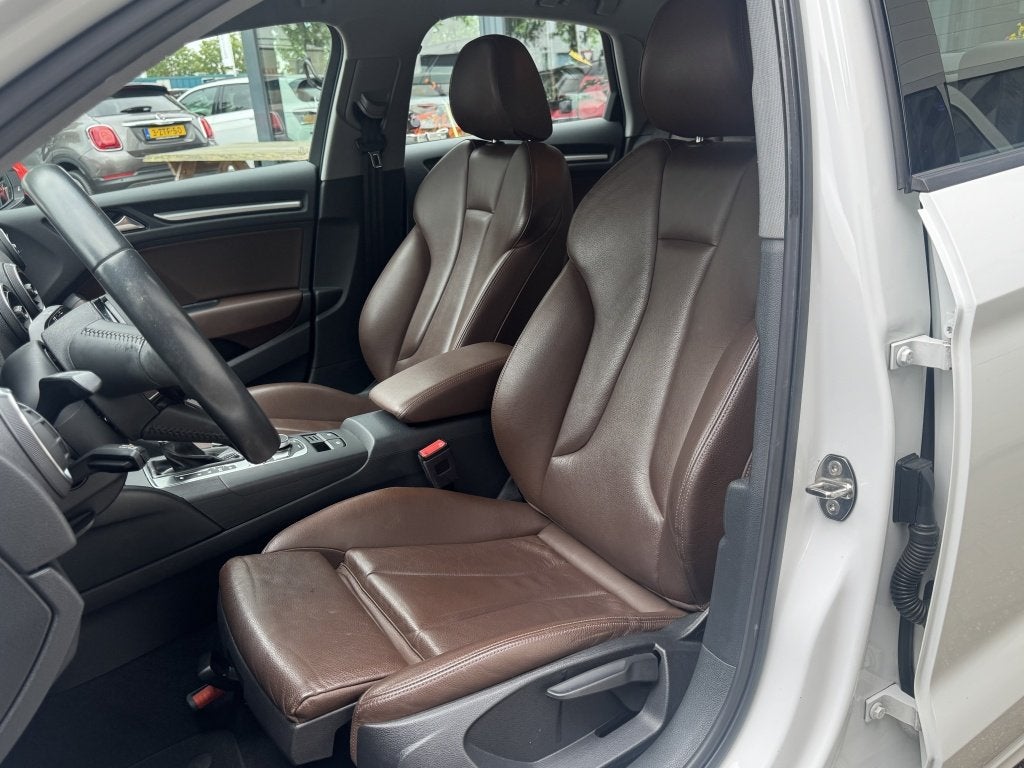 Audi A3 Limousine S-Line Leer/camera/ada 30 TFSI (bj 2018), Auto's, Gebruikt, Euro 6, Bluetooth, 116 pk