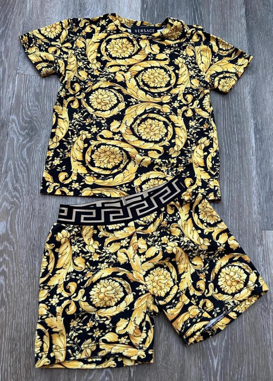 Versace setje maat 98, Kinderen en Baby's, Kinderkleding | Maat 98, Zo goed als nieuw, Jongen, Versace, Ophalen