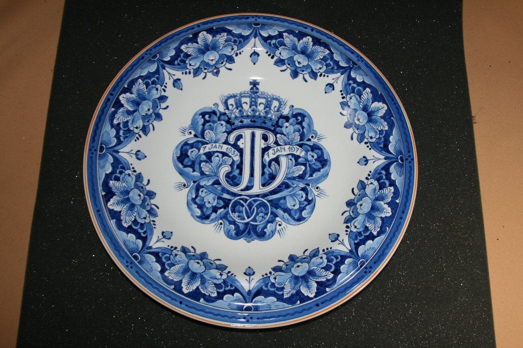 Groot wandbord Porceleyne Fles 1937 - 1977 36 cm, Verzamelen, Koninklijk Huis en Royalty, ---, --, Overige typen, Ophalen of Verzenden