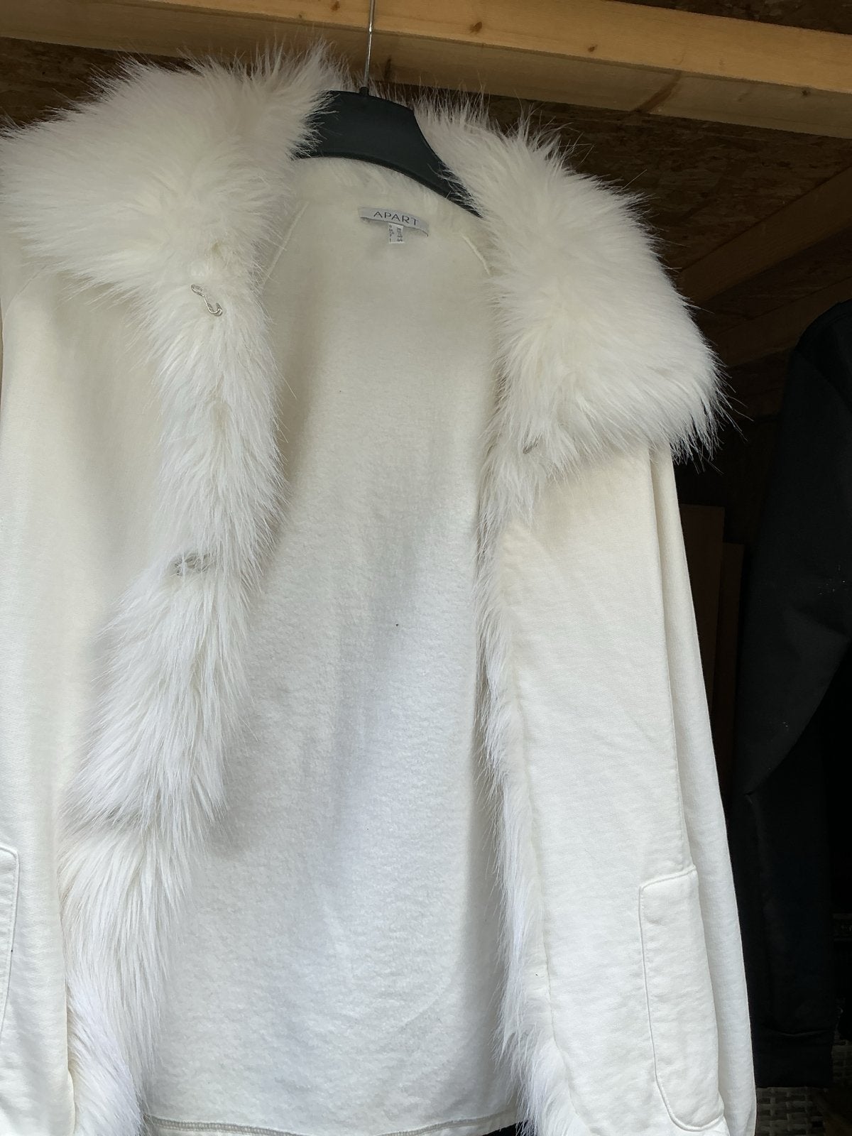 Witte jas met imitatiebont van Apart, Ophalen of Verzenden, Nieuw, Maat 36 (S), Wit