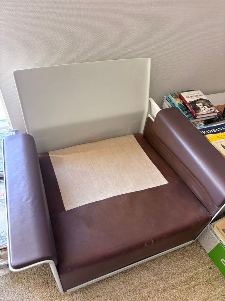 Vitsoe stoelen (Dieter Rams) 2x, Ophalen of Verzenden, Gebruikt, Bruin, Twee