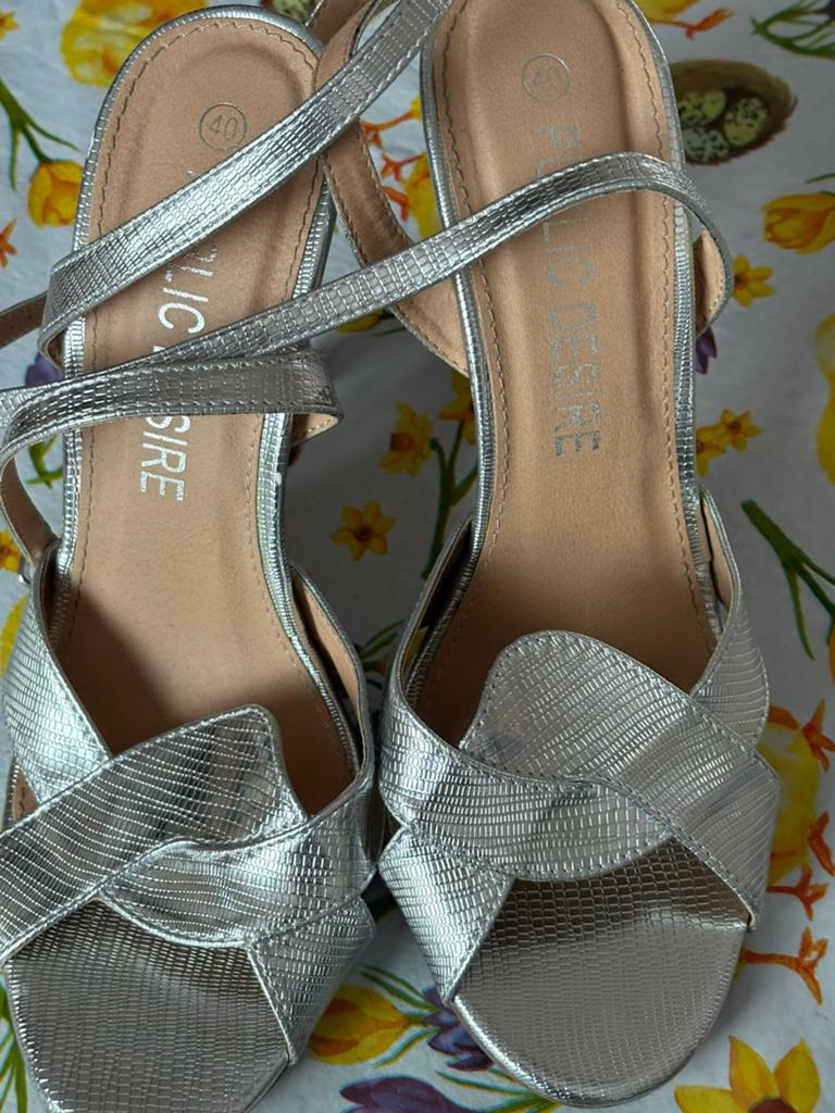 Schoene, Kleding | Dames, Schoenen, Ophalen of Verzenden, Zo goed als nieuw, Sneakers of Gympen