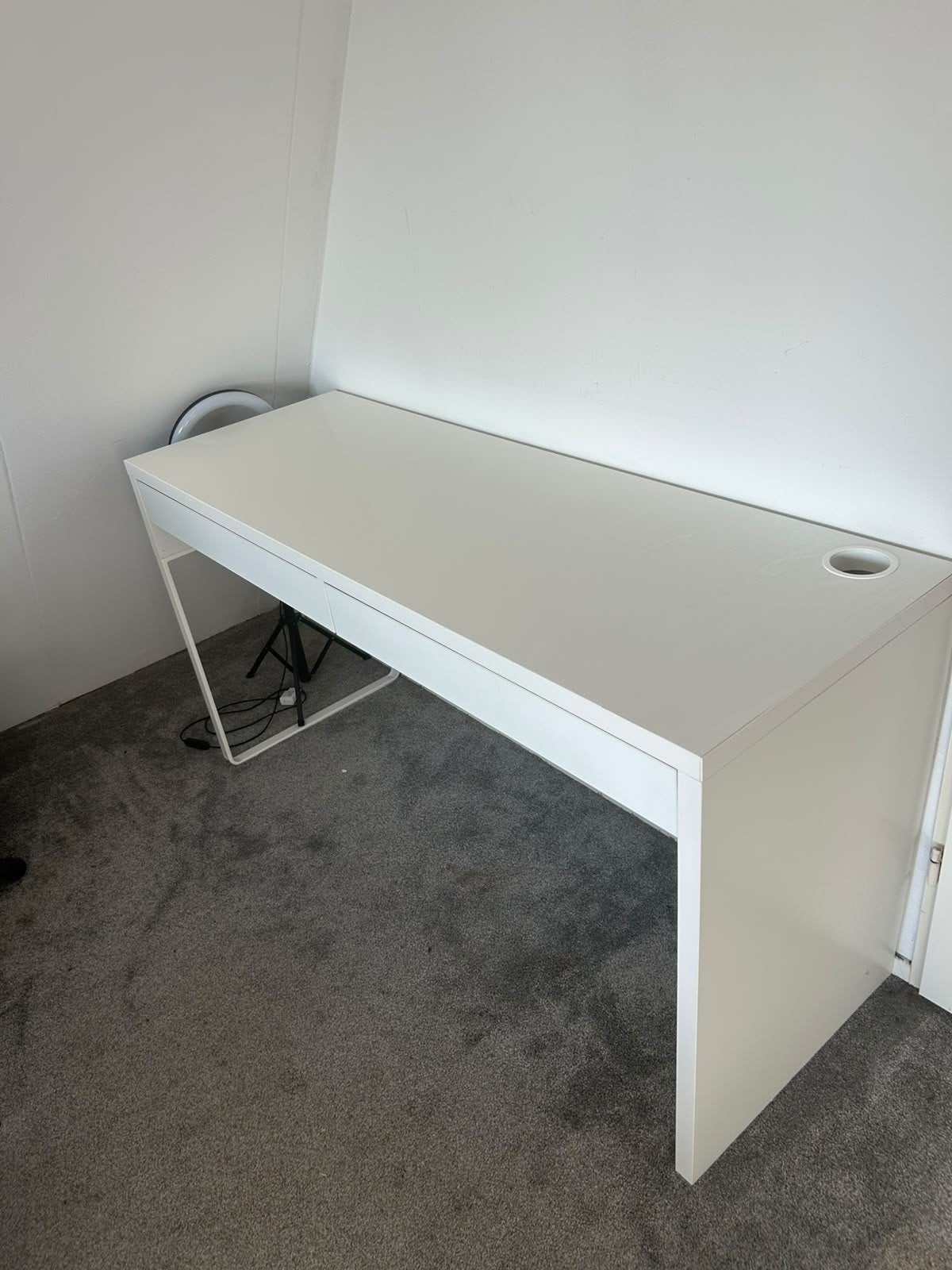 IKEA Micke bureau wit met lades en opzetstuk, Ophalen, Gebruikt, Kabelgoot, Spaanplaat of MDF