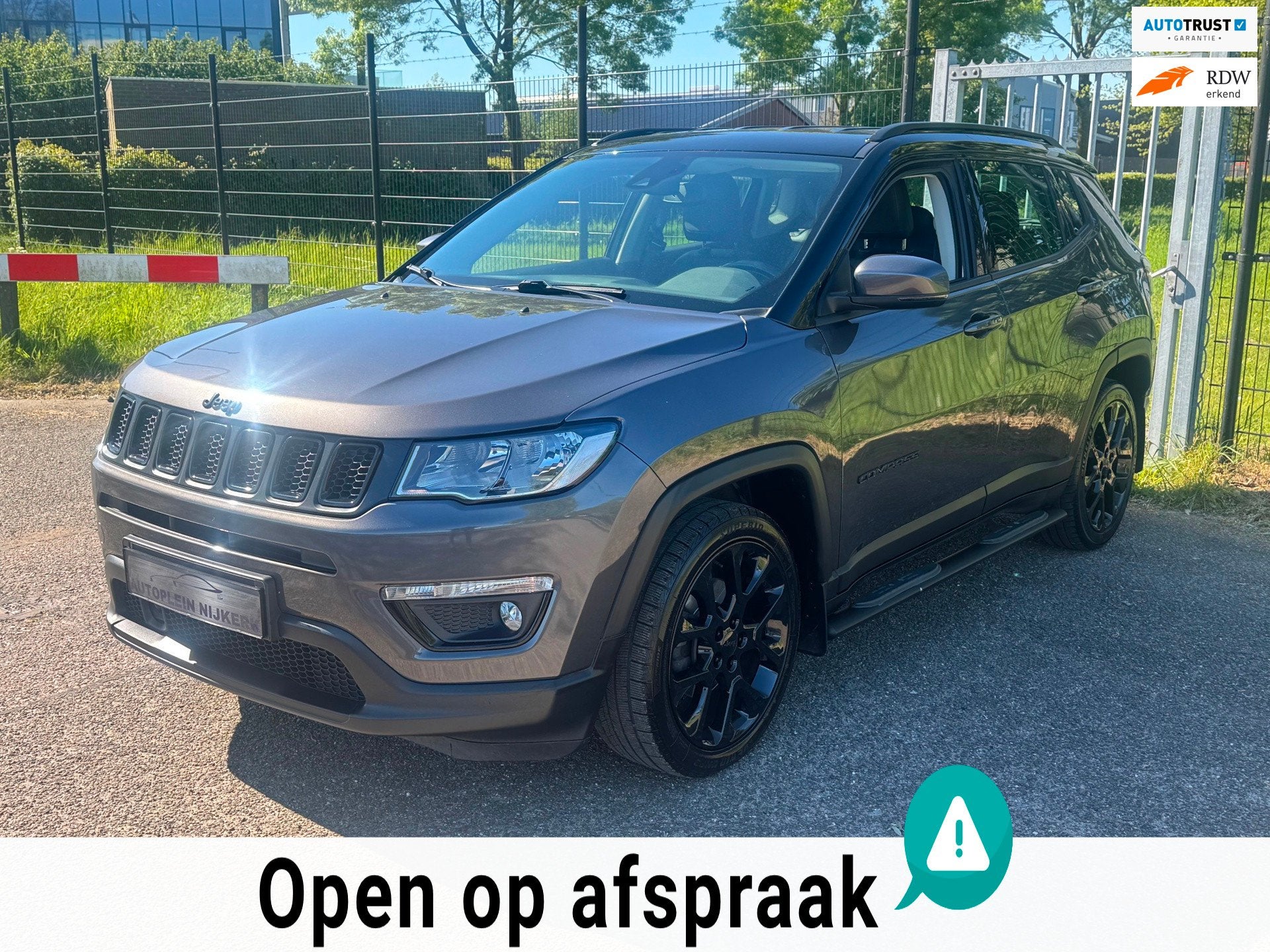 Jeep Compass 1.3T Night Eagle Trekhaak Carplay Camera, Euro 6, 4 cilinders, 150 pk, Leder en Stof