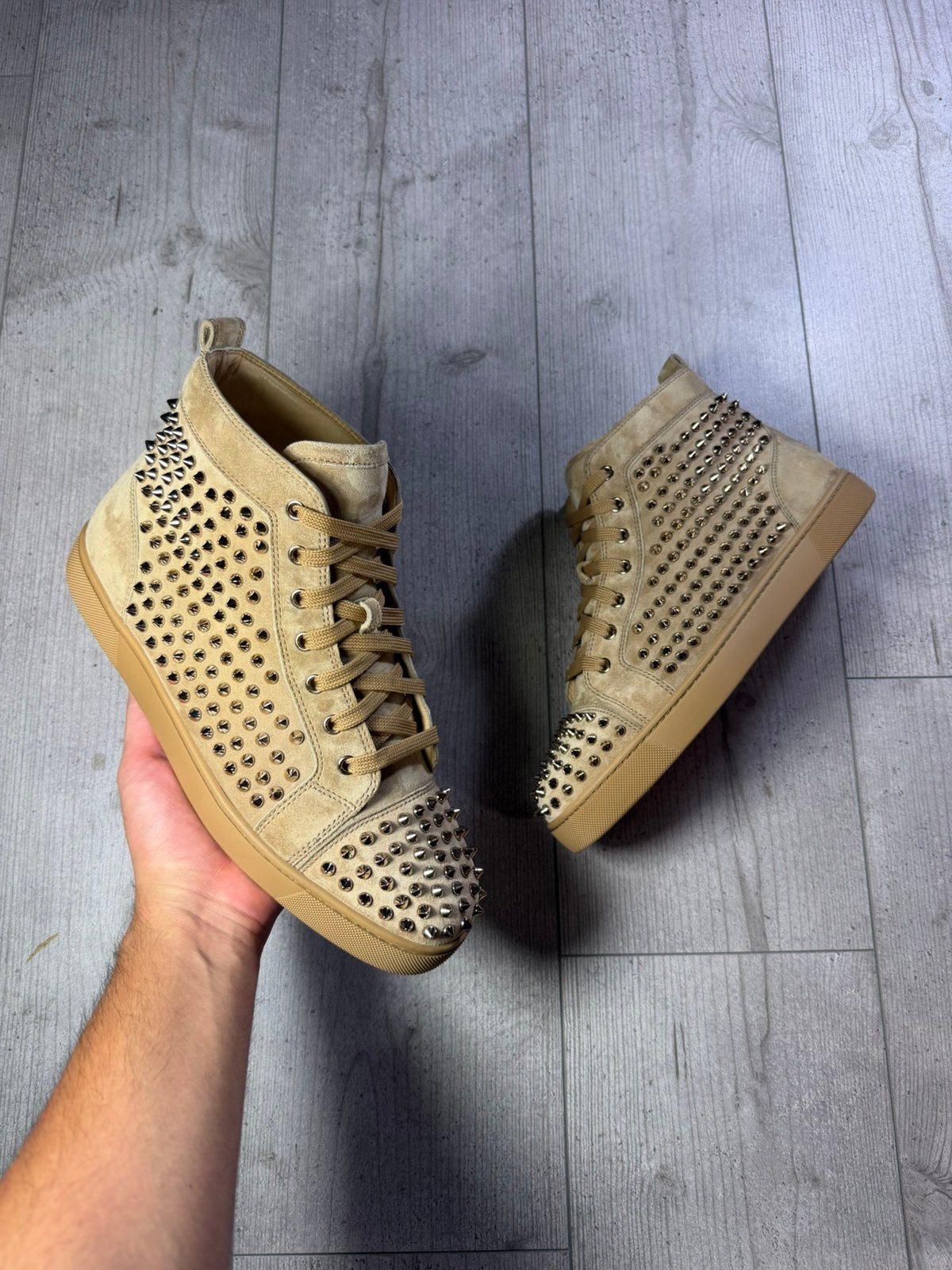 Christian louboutin, Kleding | Heren, Schoenen, Bruin, Ophalen of Verzenden, Sneakers of Gympen, Zo goed als nieuw