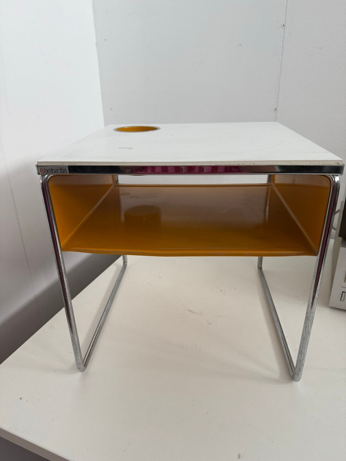 Brabantia bijzettafel/nachtkastje - Vintage design, Minder dan 45 cm, Minder dan 55 cm, Gebruikt, Metaal of Aluminium
