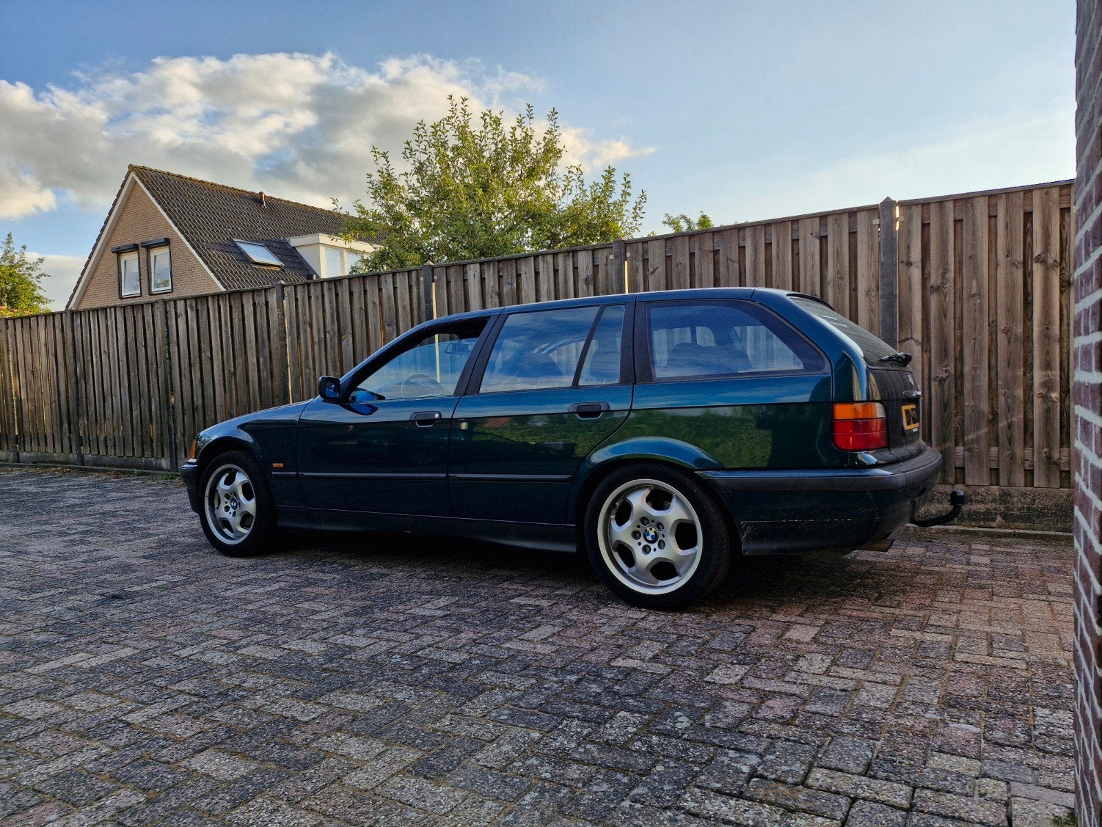 BMW 3-Serie 1.8 I 318 Touring 1997 Groen, Achterwielaandrijving, 4 cilinders, 1796 cc, Origineel Nederlands