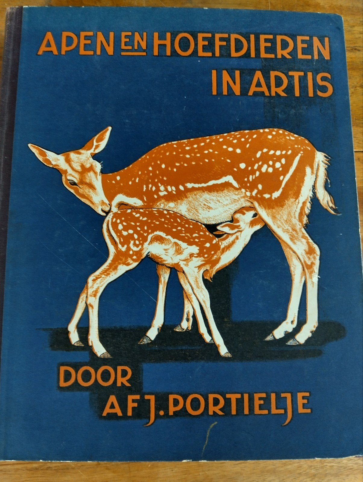Verkade Album: Apen en Hoefdieren in Artis (1940), Verzamelen, Ophalen of Verzenden