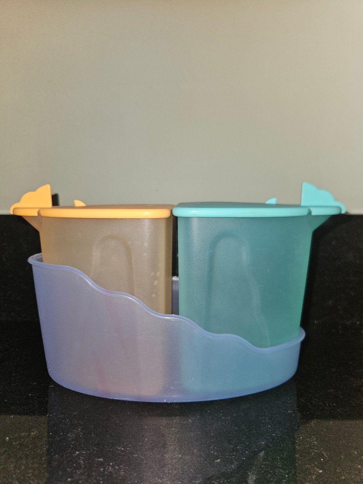 Tupperware Melk en Suiker Kannetje met Handige Houder, Huis en Inrichting, Keuken | Tupperware, Ophalen of Verzenden, Zo goed als nieuw