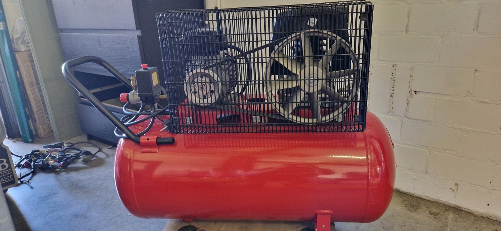 Fini compressor 90 ltr, Ophalen, 6 tot 10 bar, Zo goed als nieuw, Minder dan 200 liter/min