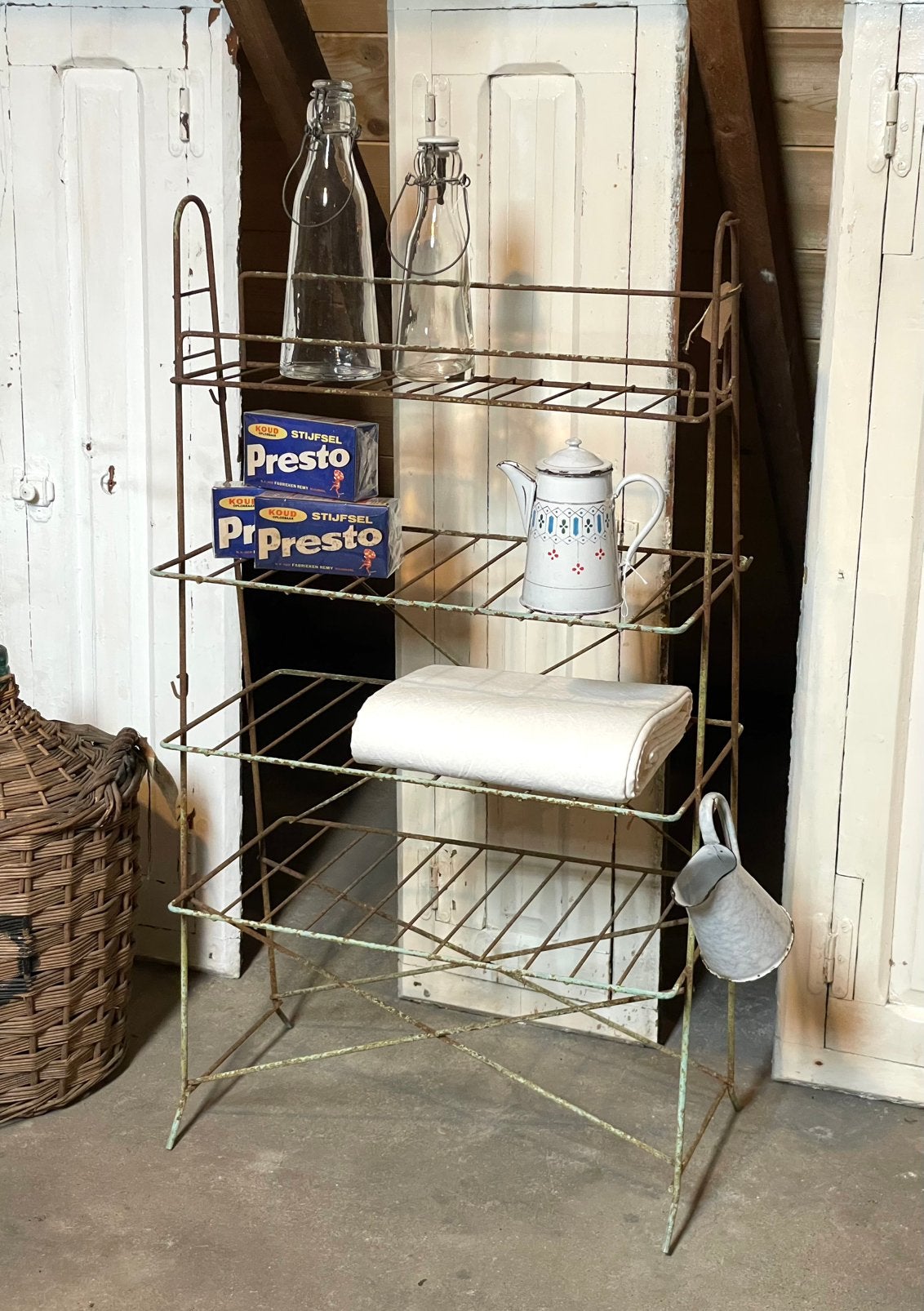 Brocante oud sleets ijzeren rek / rekje 4 laags, Antiek en Kunst, Ophalen of Verzenden