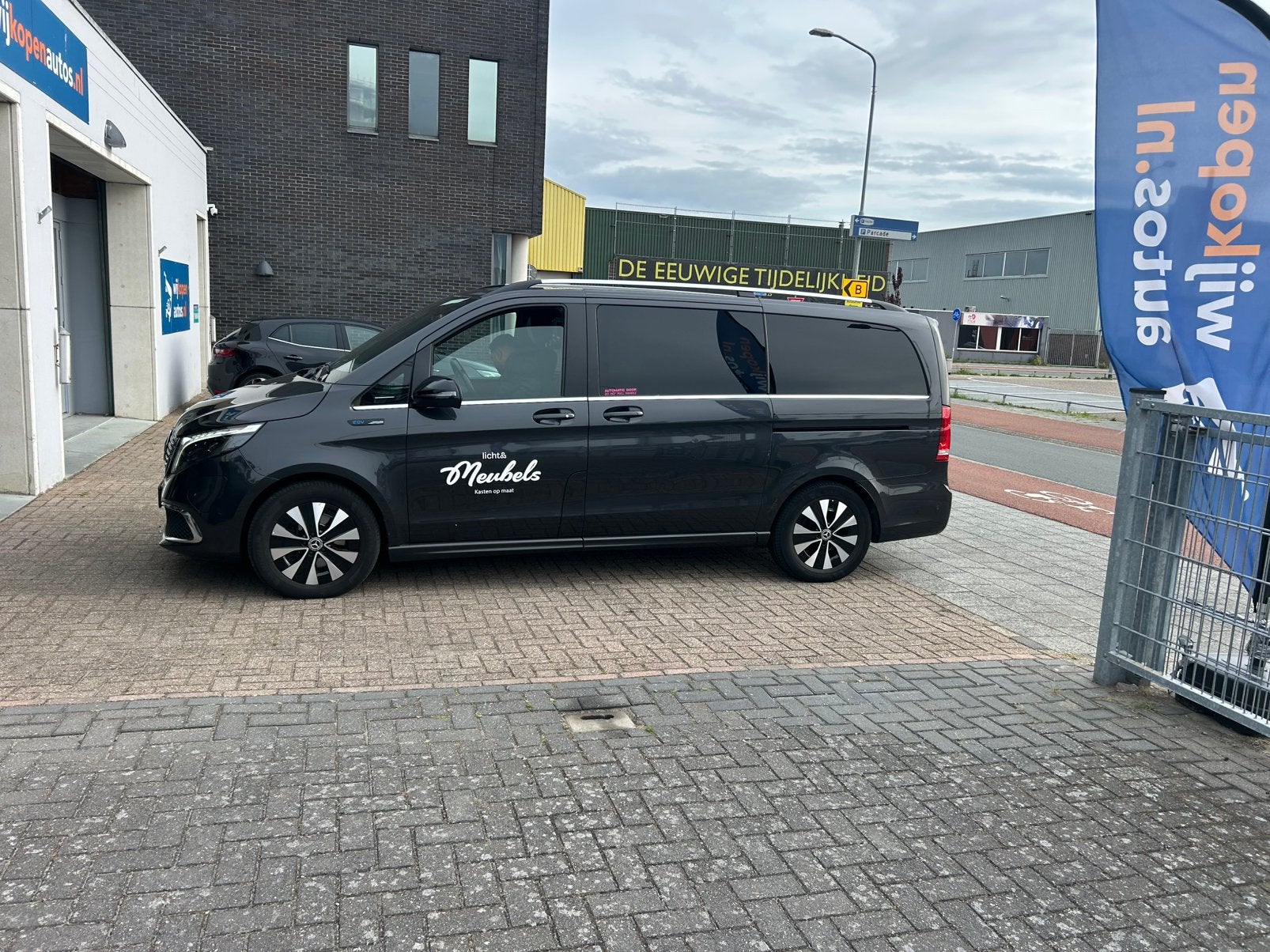 Mercedes-Benz EQV 300 L2 204pk 2020 Grijs prijs is incl. BTW, Zwart, 95 pk, 2535 kg, 7 stoelen