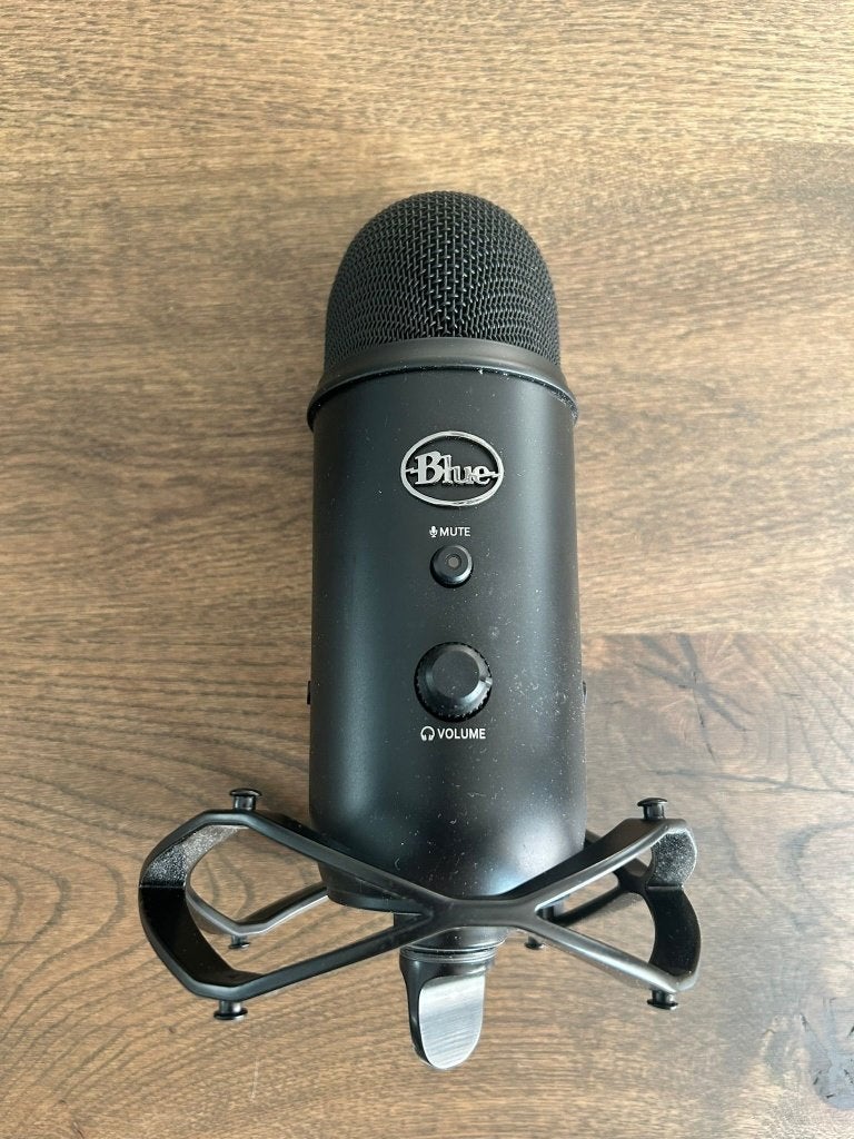 Blue Yeti USB Microfoon + Bureauarm, Muziek en Instrumenten, Microfoons, Zo goed als nieuw, Studiomicrofoon, Ophalen