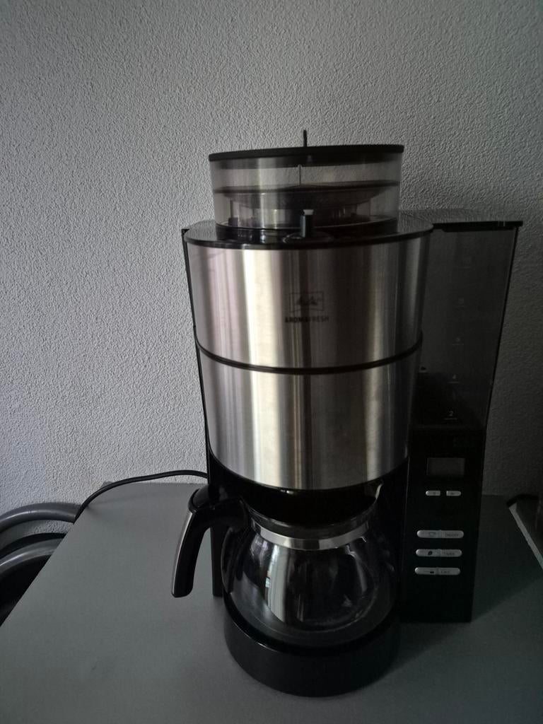 Melitta filter-koffiezetapparaat met bonenfunctie, Ophalen, Afneembaar waterreservoir, Zo goed als nieuw, Gemalen koffie