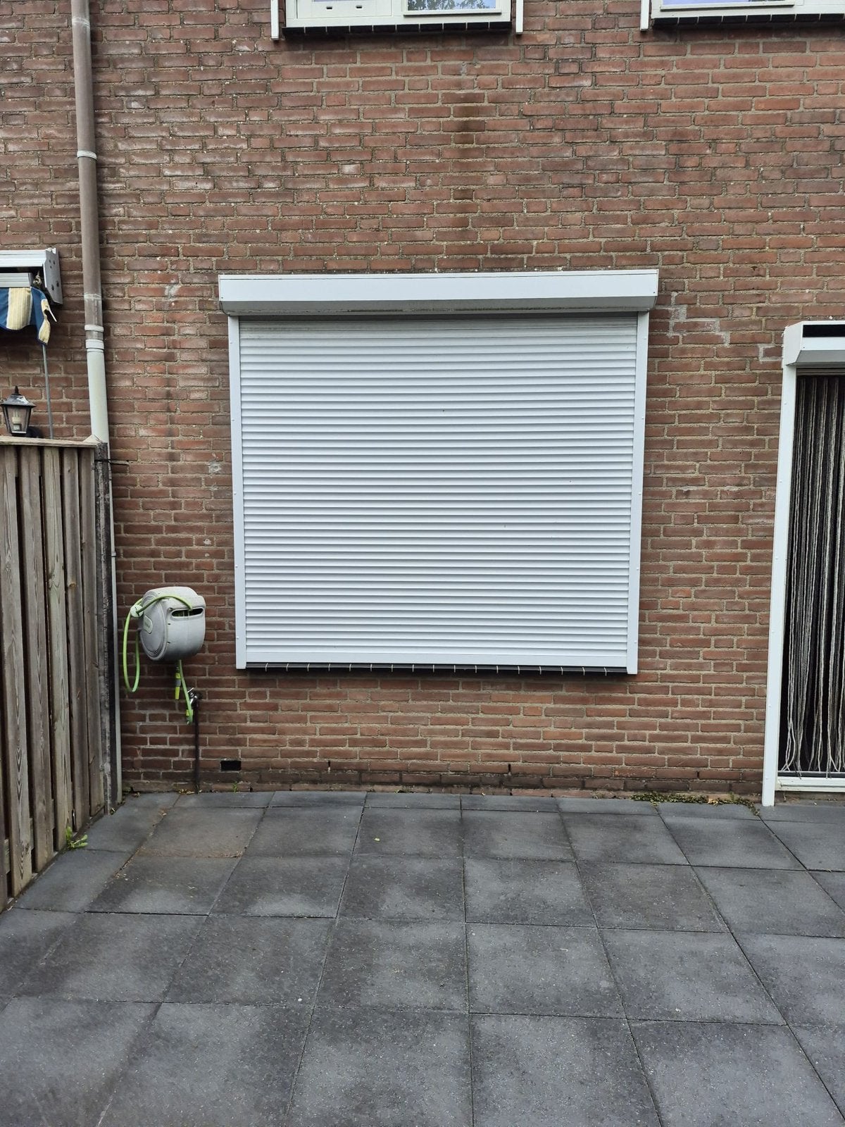 Hand bediend rolluik wit, Doe-het-zelf en Verbouw, Rolluiken, Ophalen, Gebruikt, Wit, 200 cm of meer