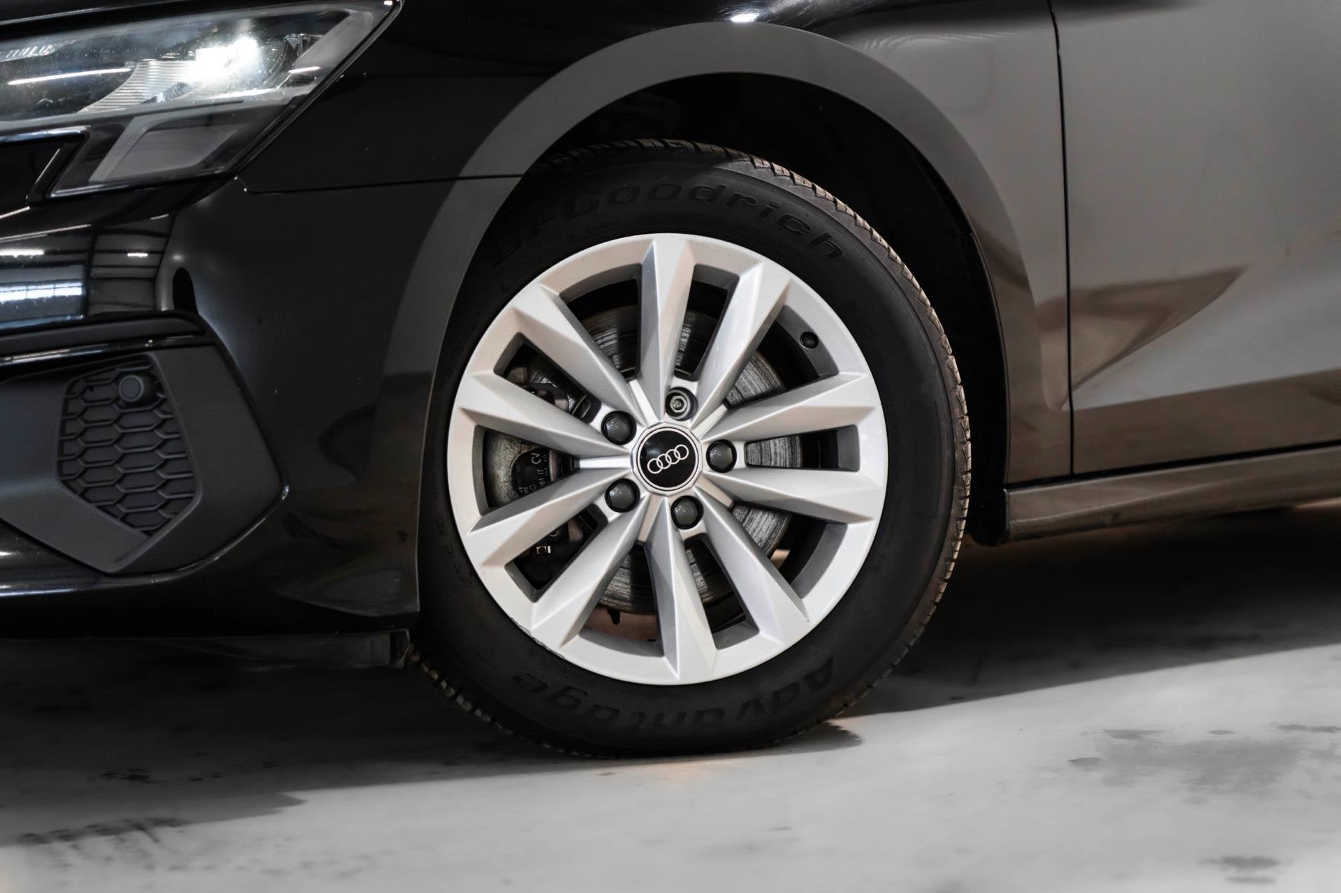 Audi A3 SPORTBACK 35 TFSI Business edition 2020 LED VIRTUAL, Auto's, Dealer onderhouden, 4 cilinders, 150 pk, Zwart