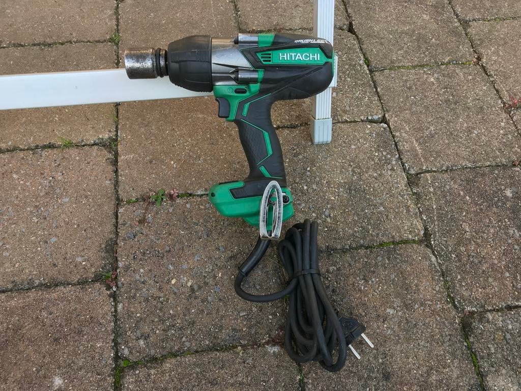 Hitachi slagschroevendraaier, Doe-het-zelf en Verbouw, Gereedschap | Boormachines, Ophalen of Verzenden, Zo goed als nieuw, Boor- en Schroefmachine