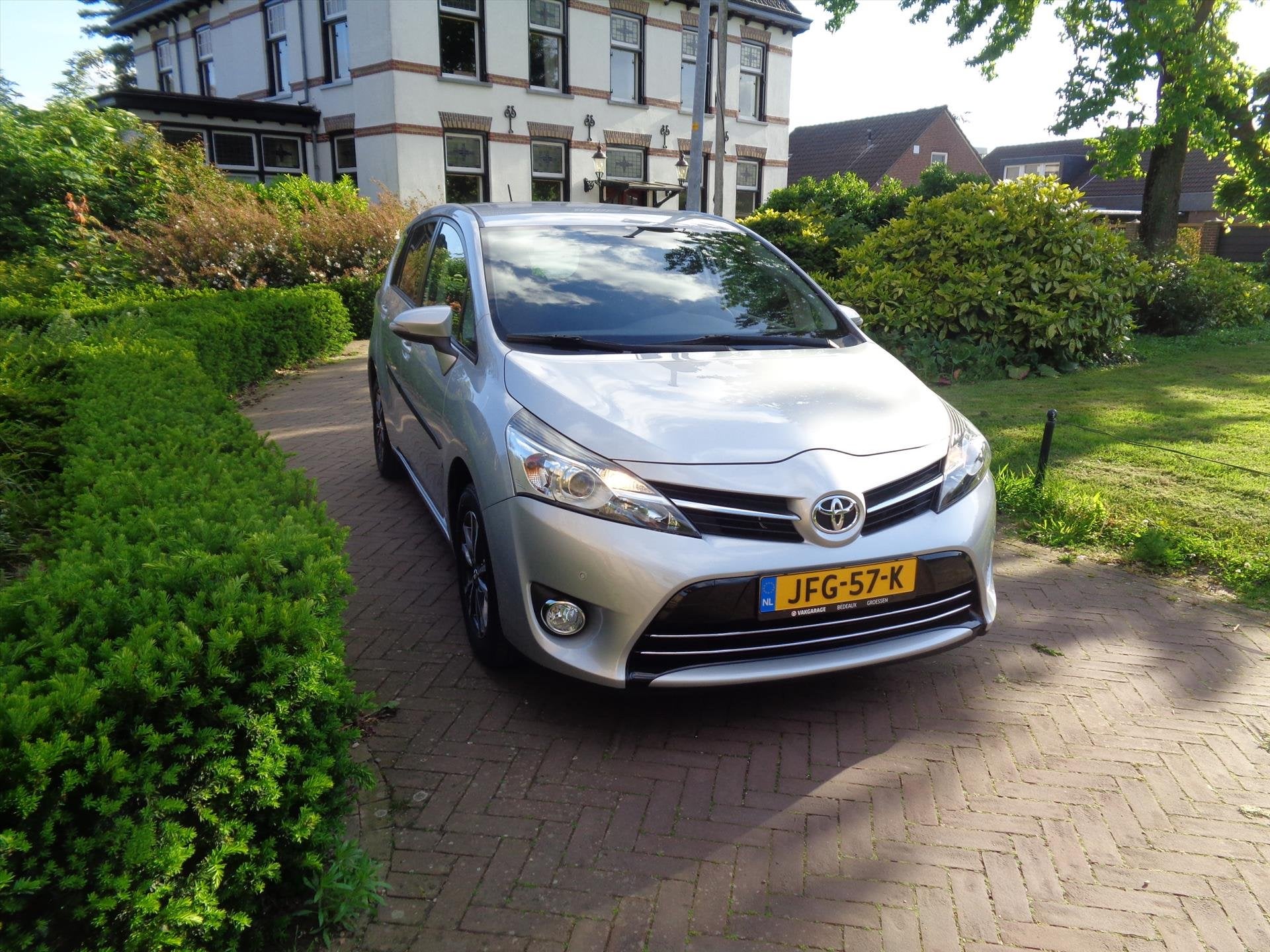 TOYOTA Verso 1.8 VVT-i 147pk Aut (5P) Business Plus bij Toyo, Auto's, Toyota, Automaat, Gebruikt, Zwart, 4 cilinders