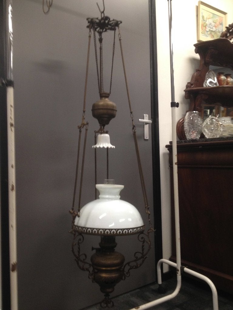 Jugendstill oliehanglamp met latoenkoperen oliepot., Ophalen