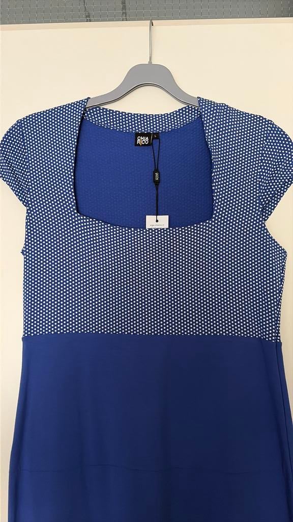 NIEUW: Chiarigo koningsblauwe jurk, maat L (40) midi, Kleding | Dames, Jurken, Blauw, Maat 42/44 (L), Nieuw, Ophalen of Verzenden