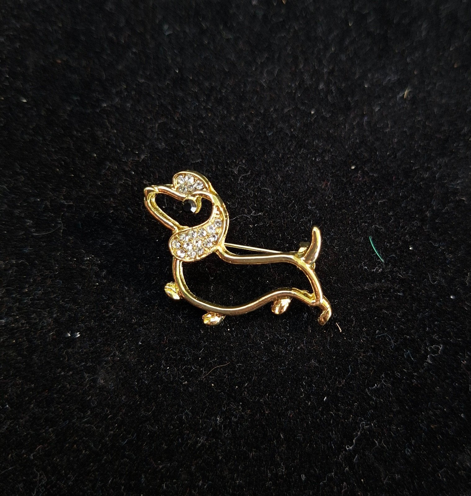 Gouden Teckel Broche met Strass Steentjes, Overige materialen, Minder dan 4 cm, Nieuw, Ophalen of Verzenden