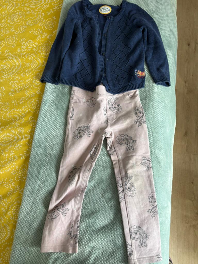 H&M Frozen broek en blauw vestje maat 104, Ophalen, Gebruikt, Meisje, Setje