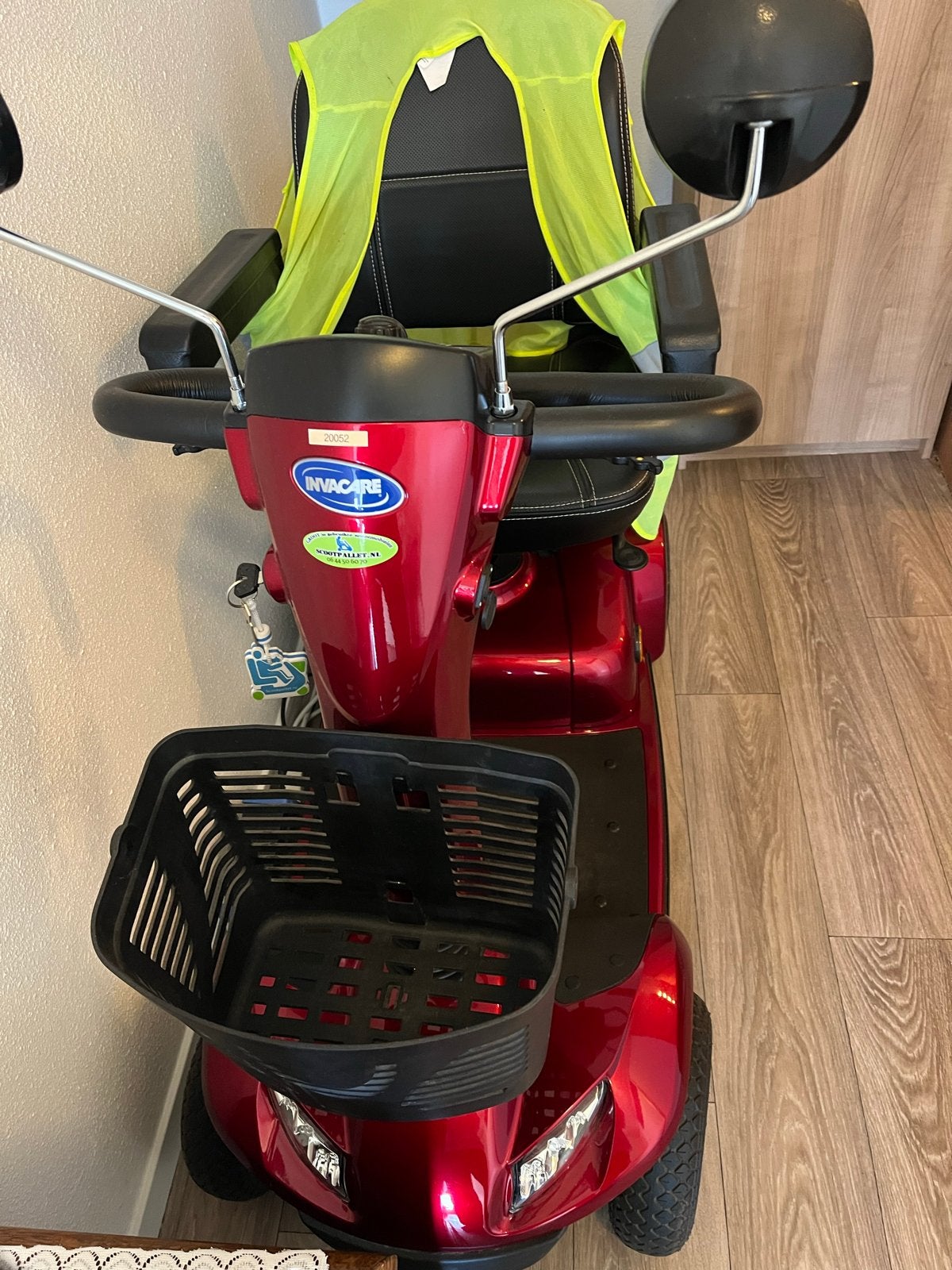 Scootmobiel te koop, Diversen, Ophalen of Verzenden, Zo goed als nieuw, Invacare, 10 km/u of minder