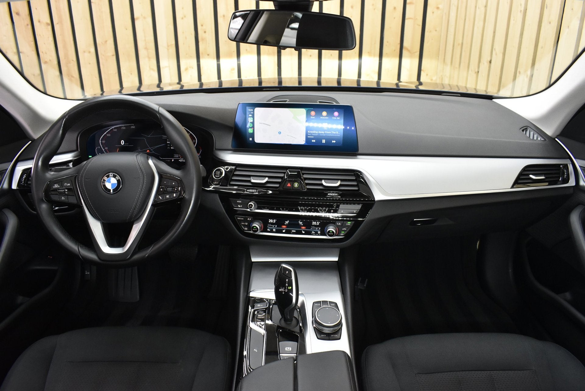 BMW 5-serie 520i Executive Edition 115dkm Carplay 2e eig NL-, Auto's, Automaat, 1998 cc, Gebruikt, Euro 6
